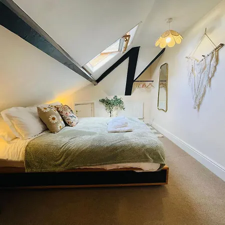 Langdale Loft - 아파트