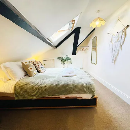 Langdale Loft - * Уитби