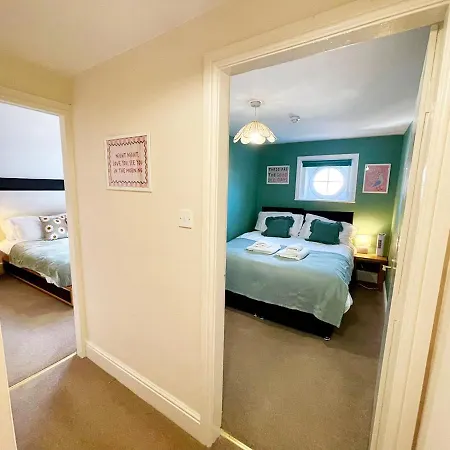 Апартаменты Langdale Loft -